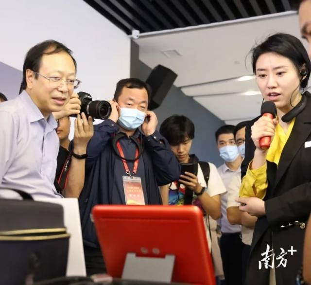 中宣部組織的“大灣區 大未來”主題宣傳活動走進廣東工業設計城。受訪單位供圖