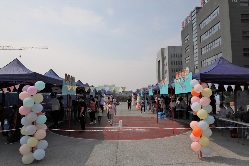 設(shè)計(jì)城第二屆社會(huì)開放日拉開帷幕，市民游客新奇體驗(yàn)大呼“過癮”