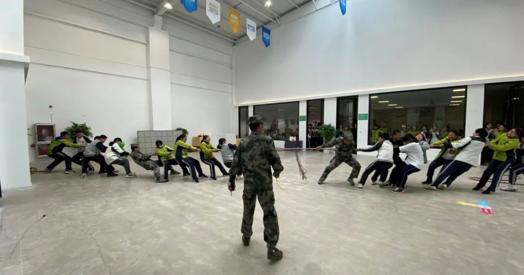 少年強(qiáng)則國強(qiáng)！掌起學(xué)子親密接觸人工智能