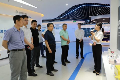 鶴壁市政協(xié)考察團(tuán)一行蒞臨中原工業(yè)設(shè)計城參觀調(diào)研