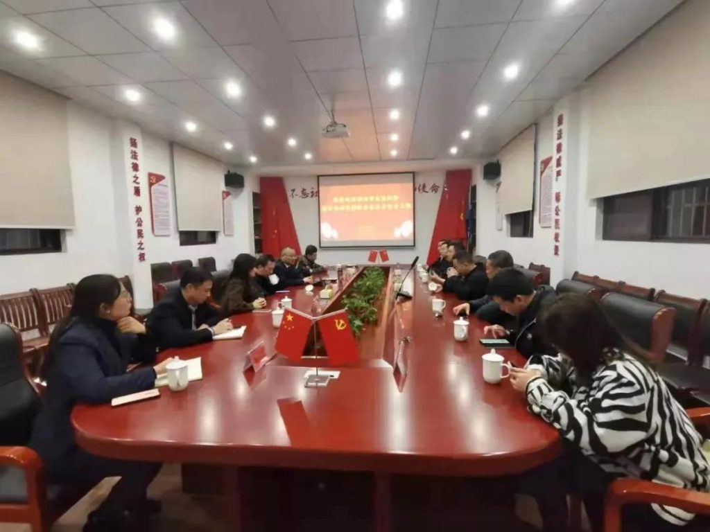 樟樹(shù)市、豐城市新階層聯(lián)誼在設(shè)計(jì)小鎮(zhèn)開(kāi)展