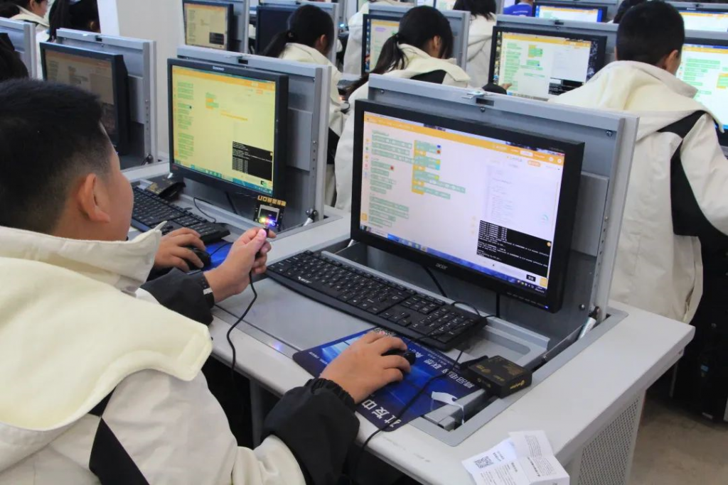 科技啟智 · 奔赴創新夢
