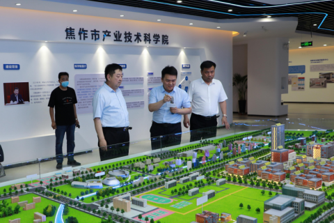 焦作市委第五巡察組一行蒞臨設(shè)計城參觀調(diào)研