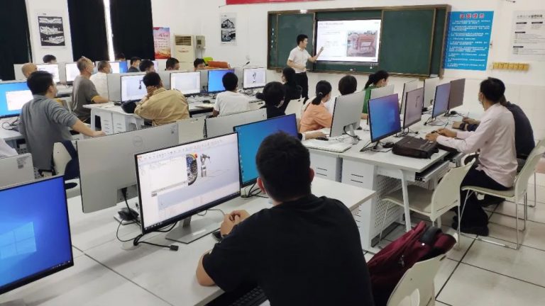 兩個月掌握工業機器人操作，設計城助力北滘培育智造人才！