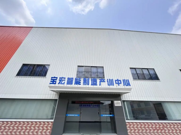 兩個月掌握工業機器人操作，設計城助力北滘培育智造人才！