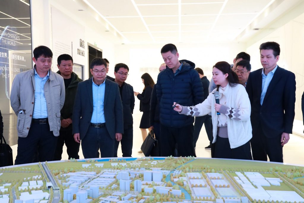 廣晟有色集團一行蒞臨設計城考察交流，共謀國企與民企協同發展
