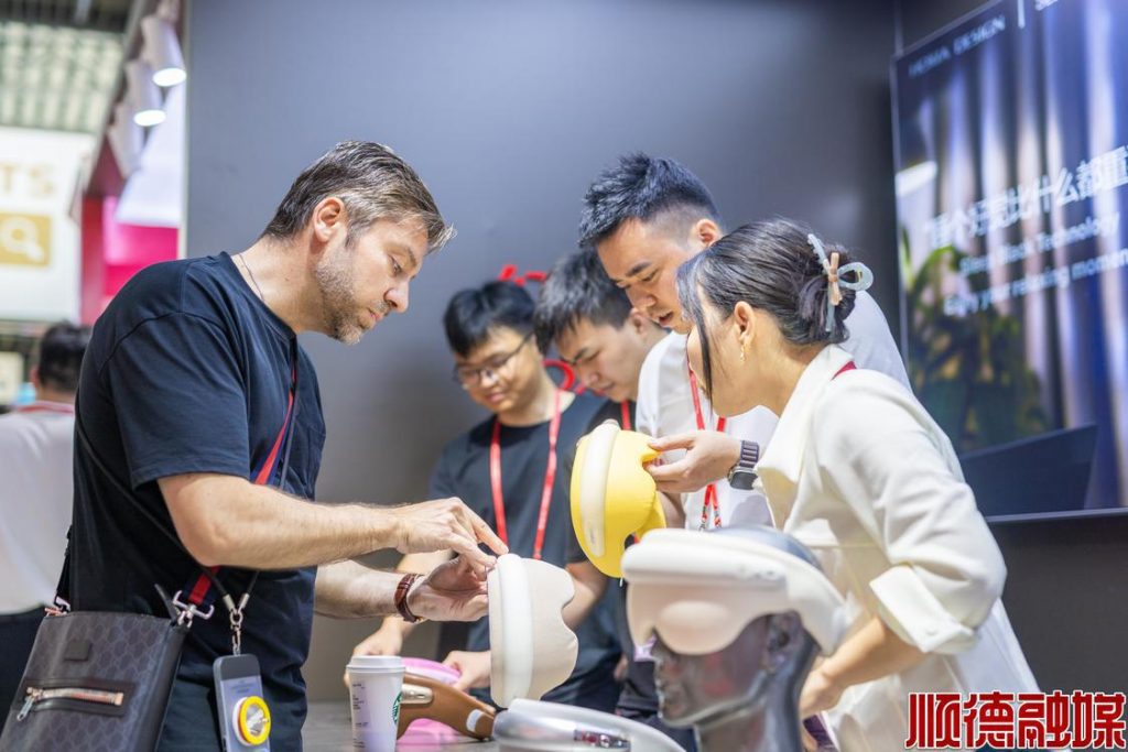 秀實(shí)力、拓市場！“設(shè)計(jì)順德”展團(tuán)亮相廣交會